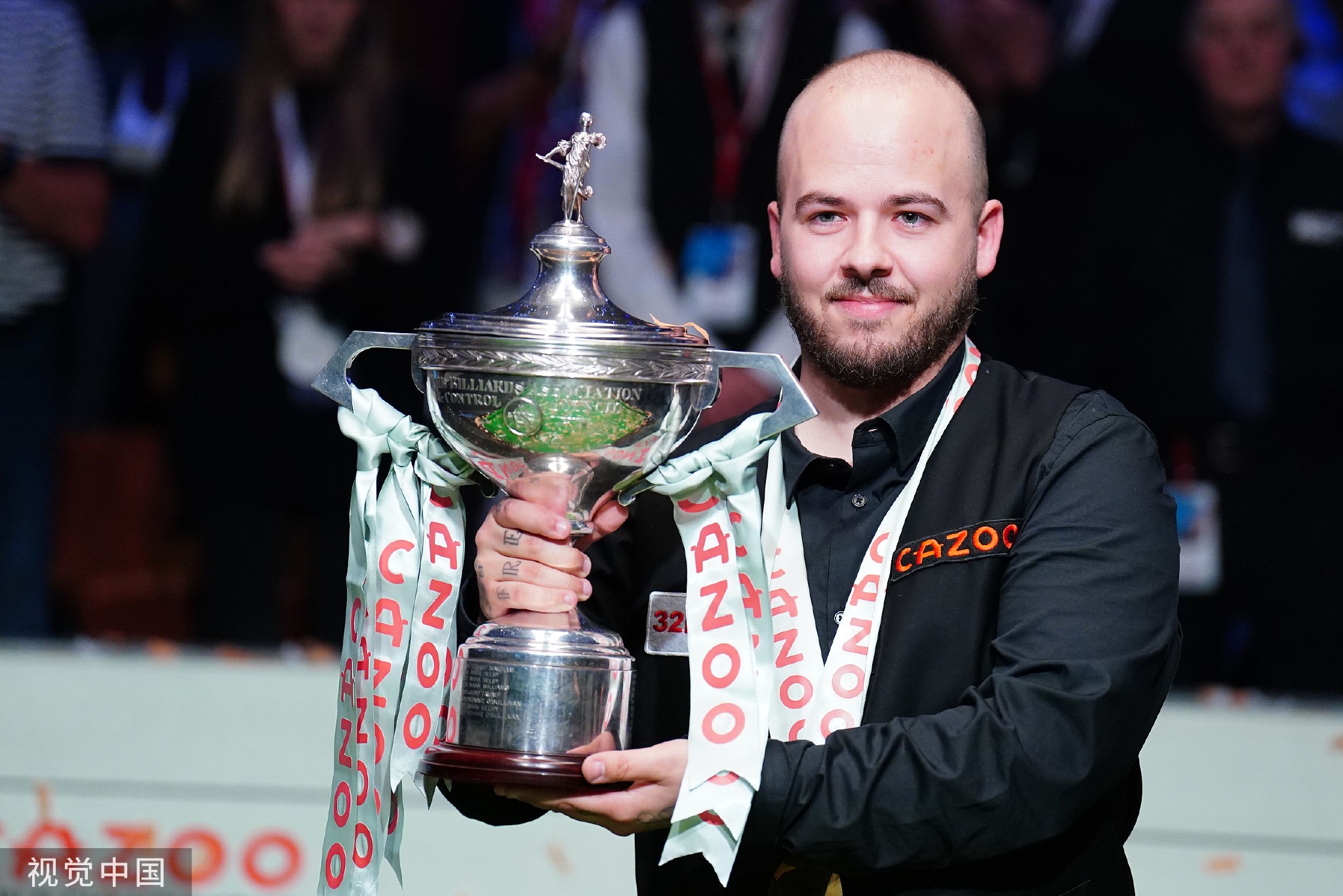 身披中国男 身披中国男