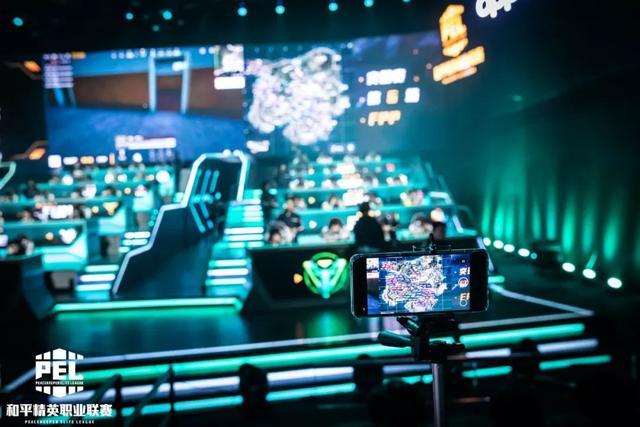 数十年如一 数十年如一