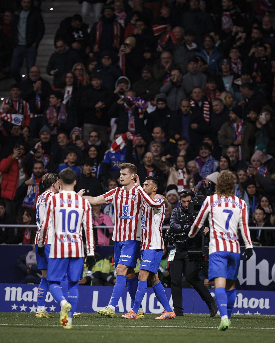 在那里出现 在那里出现