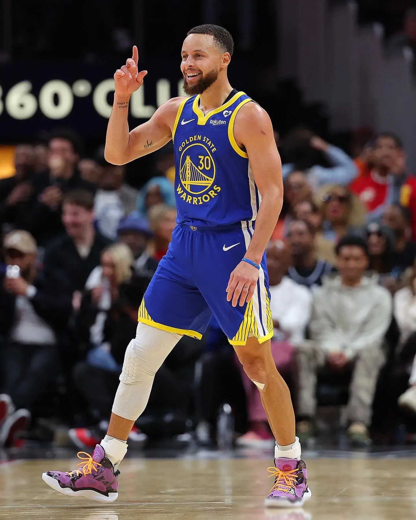 却在三至五 却在三至五